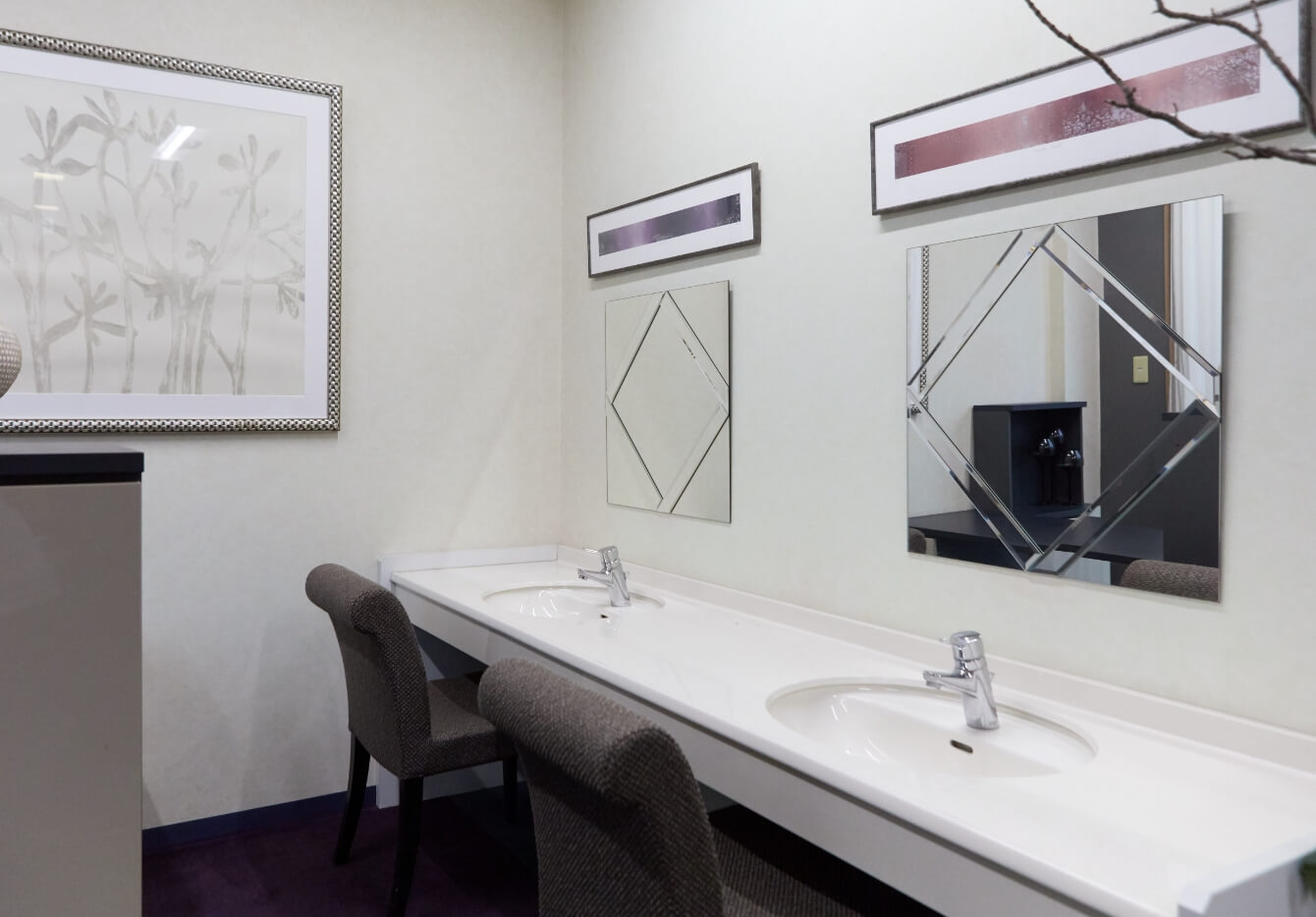 コンタクト装着ブース